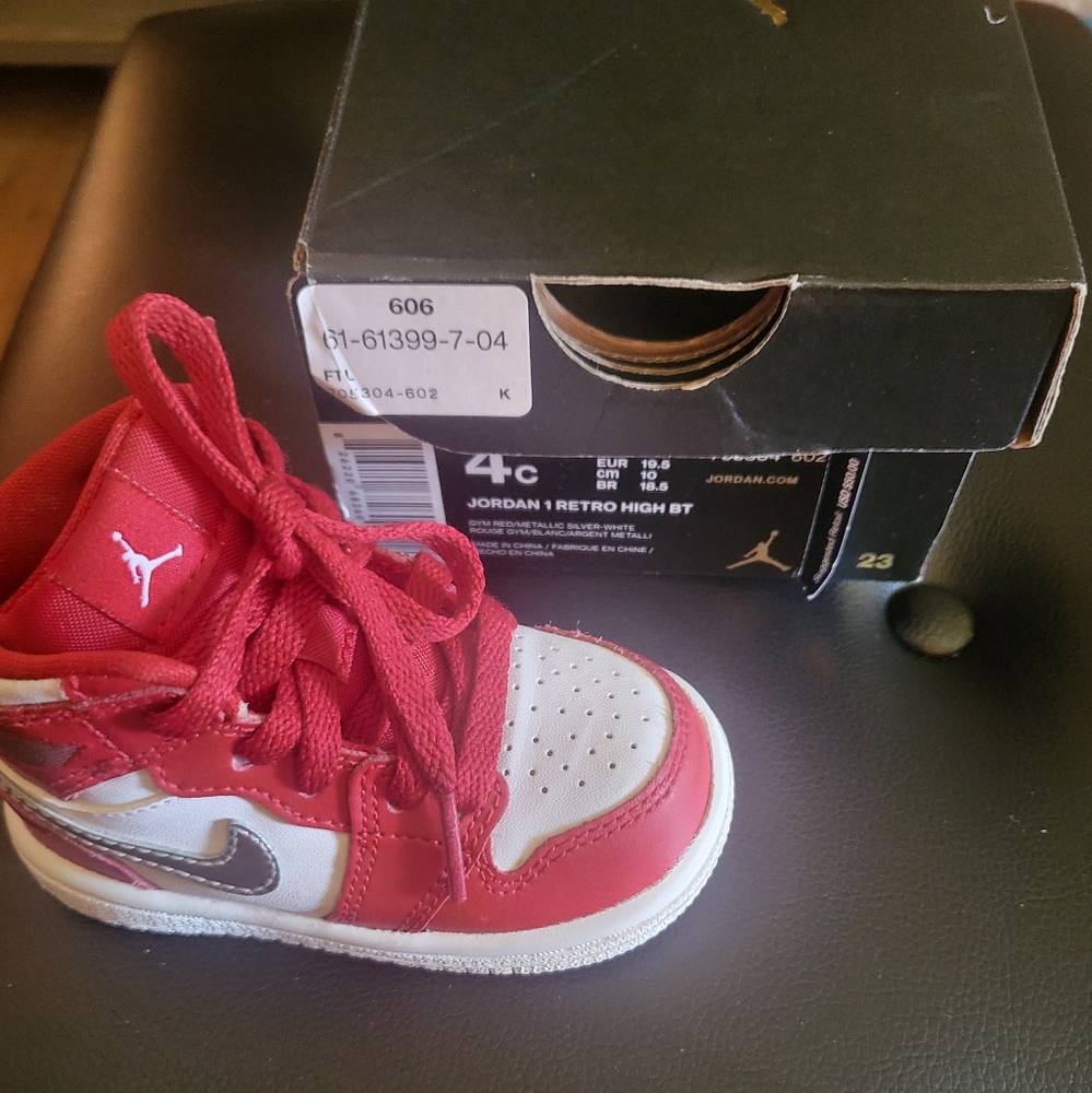 Jordan Retro High Red